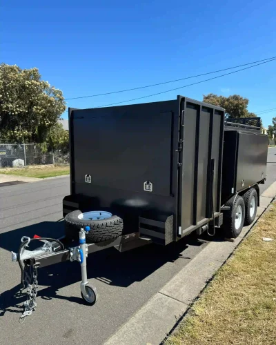 14×5 Lawn Mowing Tipper Trailer – 3500kg ATM, 2 Way Grip Mesh Door