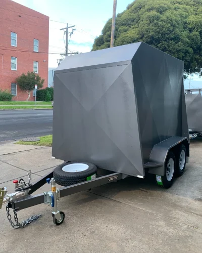 8×5 Enclosed Trailer – 1990kg ATM, 6ft High Interior, Rear Barn Doors